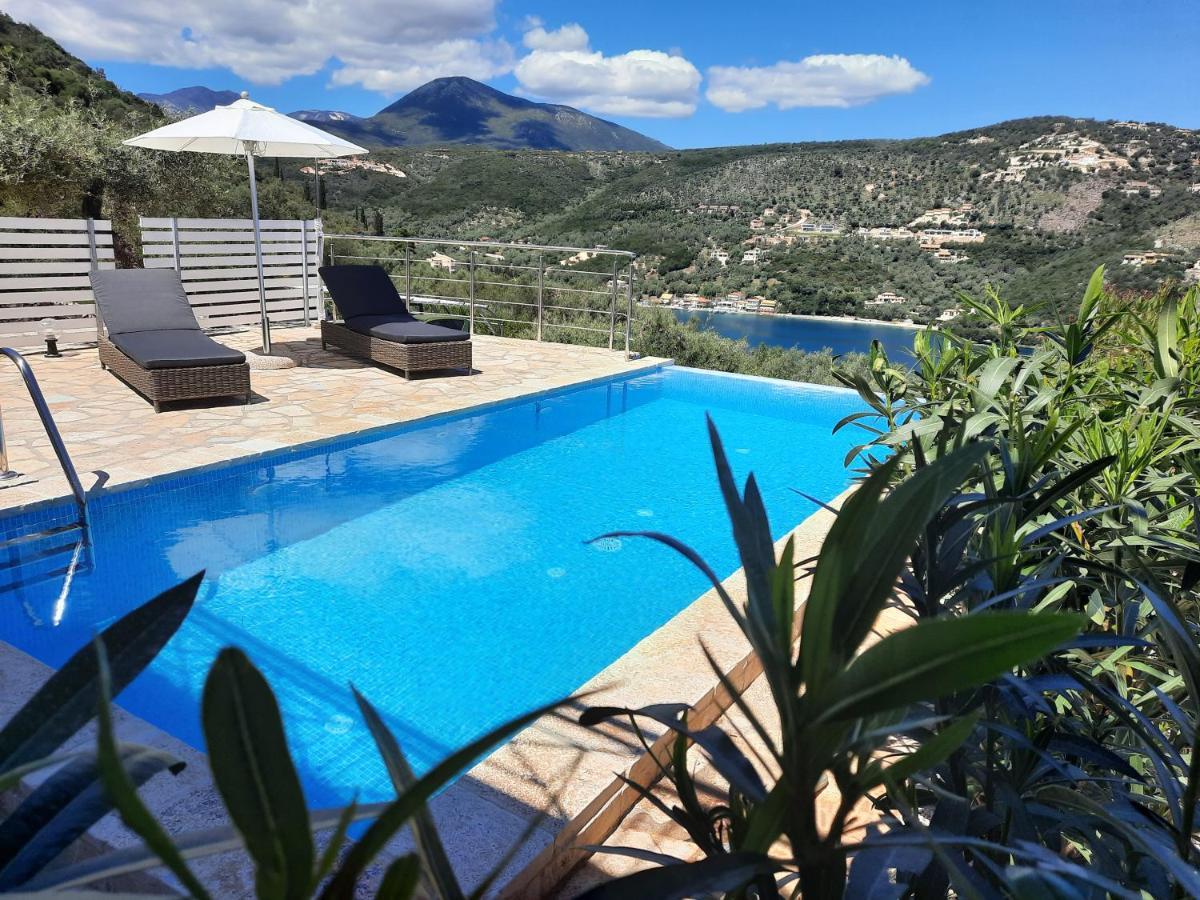 Villas Amantea- Four Villas With Big Pool And Infinity Pool 塞沃塔 外观 照片