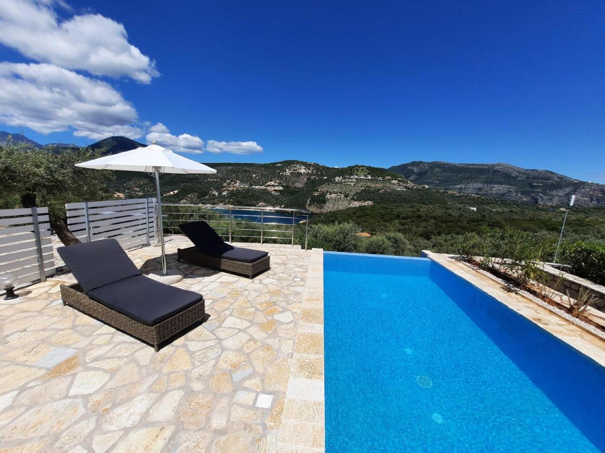 Villas Amantea- Four Villas With Big Pool And Infinity Pool 塞沃塔 外观 照片