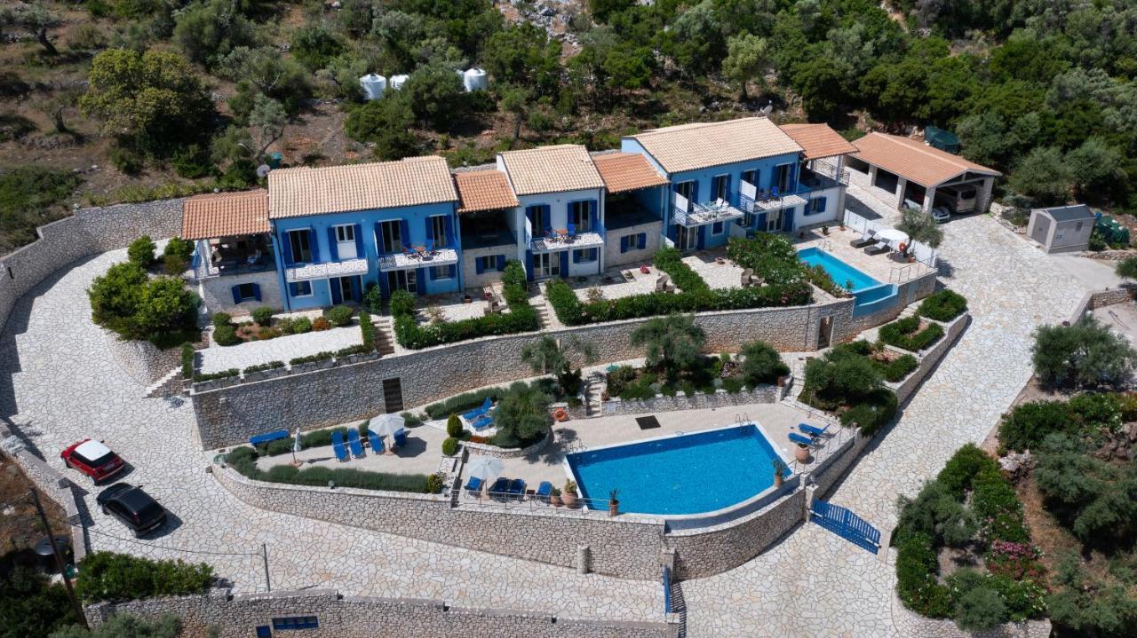 Villas Amantea- Four Villas With Big Pool And Infinity Pool 塞沃塔 外观 照片