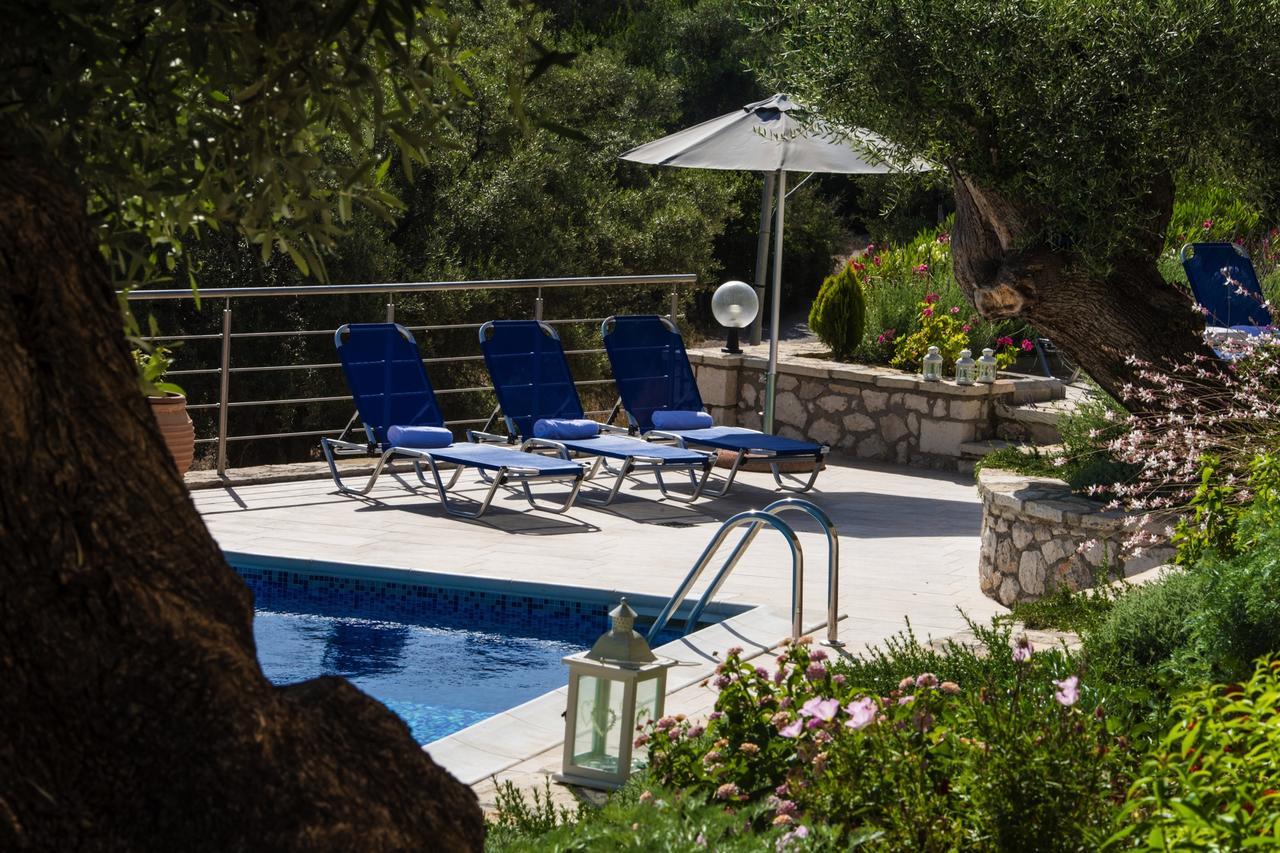 Villas Amantea- Four Villas With Big Pool And Infinity Pool 塞沃塔 外观 照片