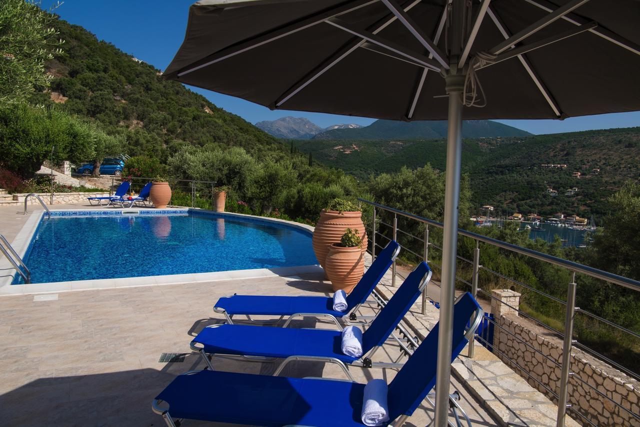 Villas Amantea- Four Villas With Big Pool And Infinity Pool 塞沃塔 外观 照片