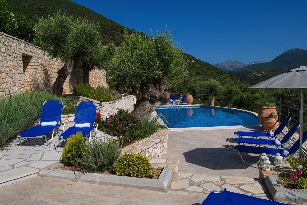Villas Amantea- Four Villas With Big Pool And Infinity Pool 塞沃塔 外观 照片