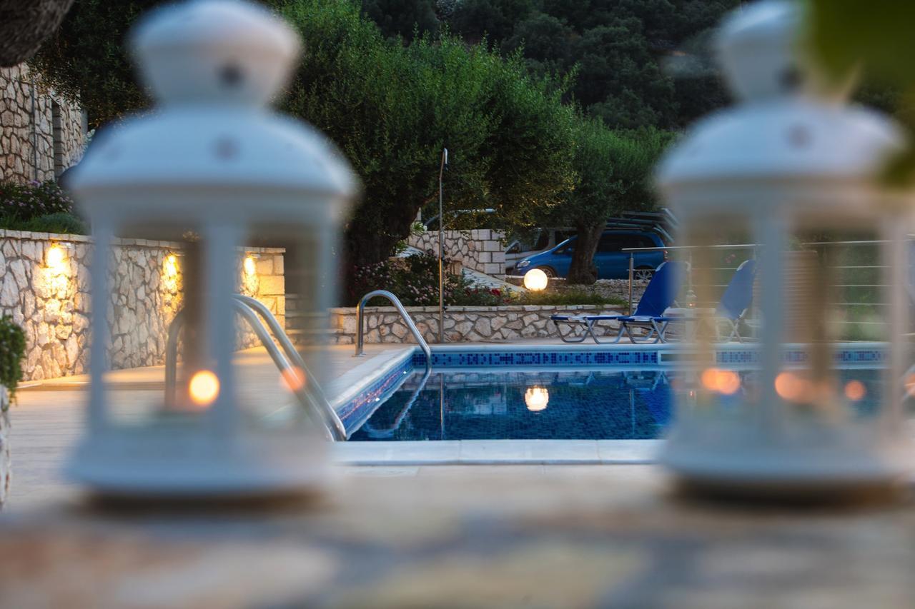 Villas Amantea- Four Villas With Big Pool And Infinity Pool 塞沃塔 外观 照片