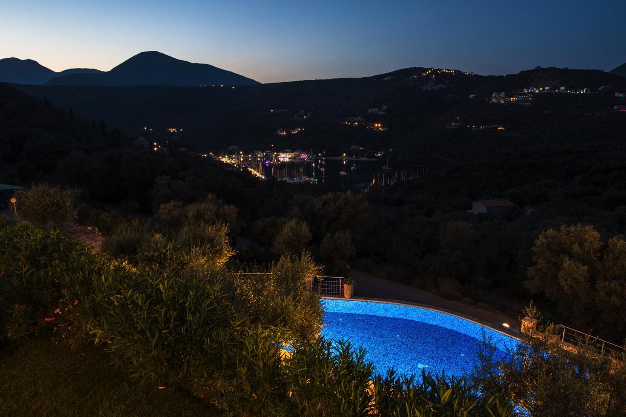 Villas Amantea- Four Villas With Big Pool And Infinity Pool 塞沃塔 外观 照片
