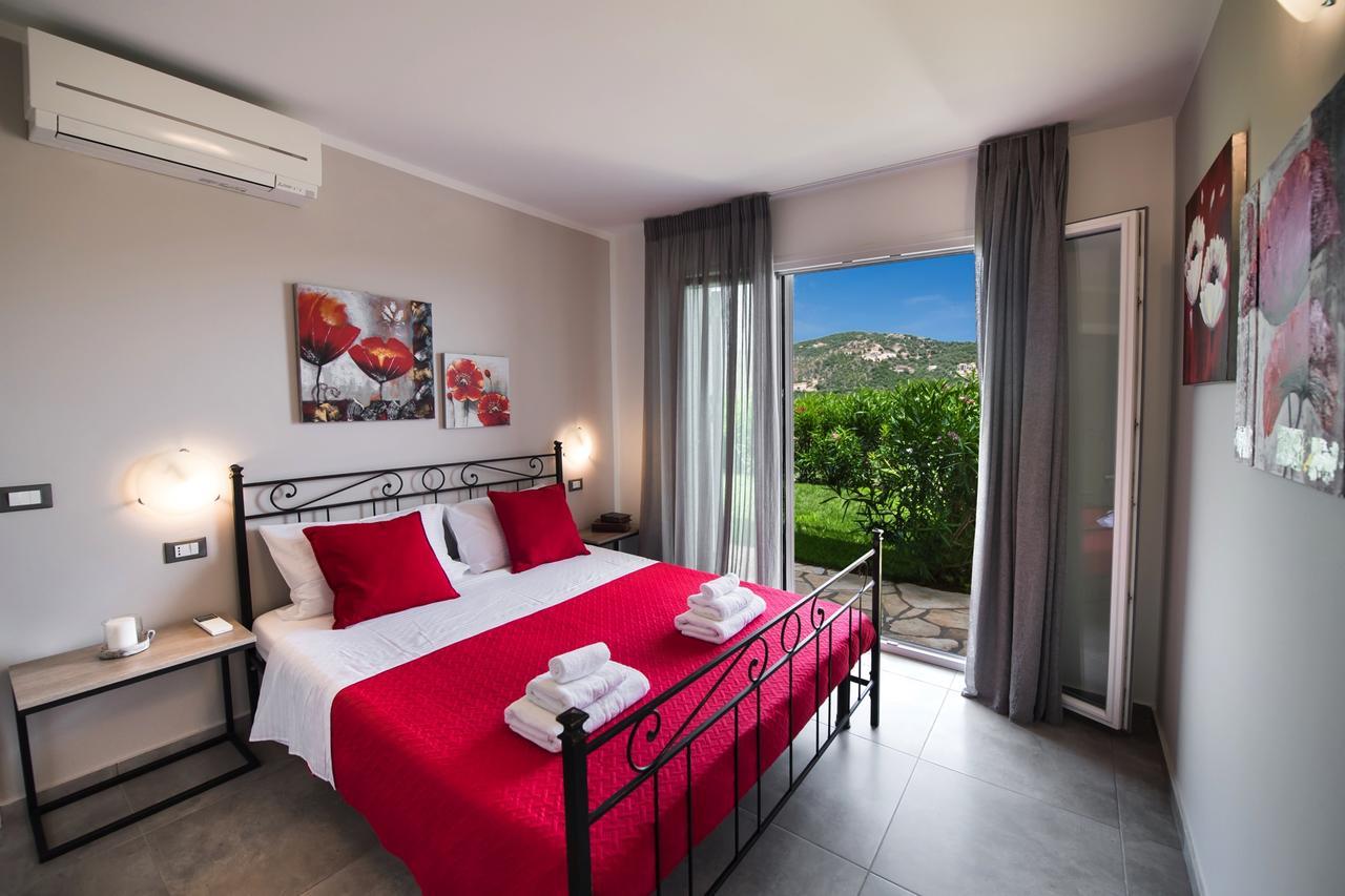 Villas Amantea- Four Villas With Big Pool And Infinity Pool 塞沃塔 外观 照片