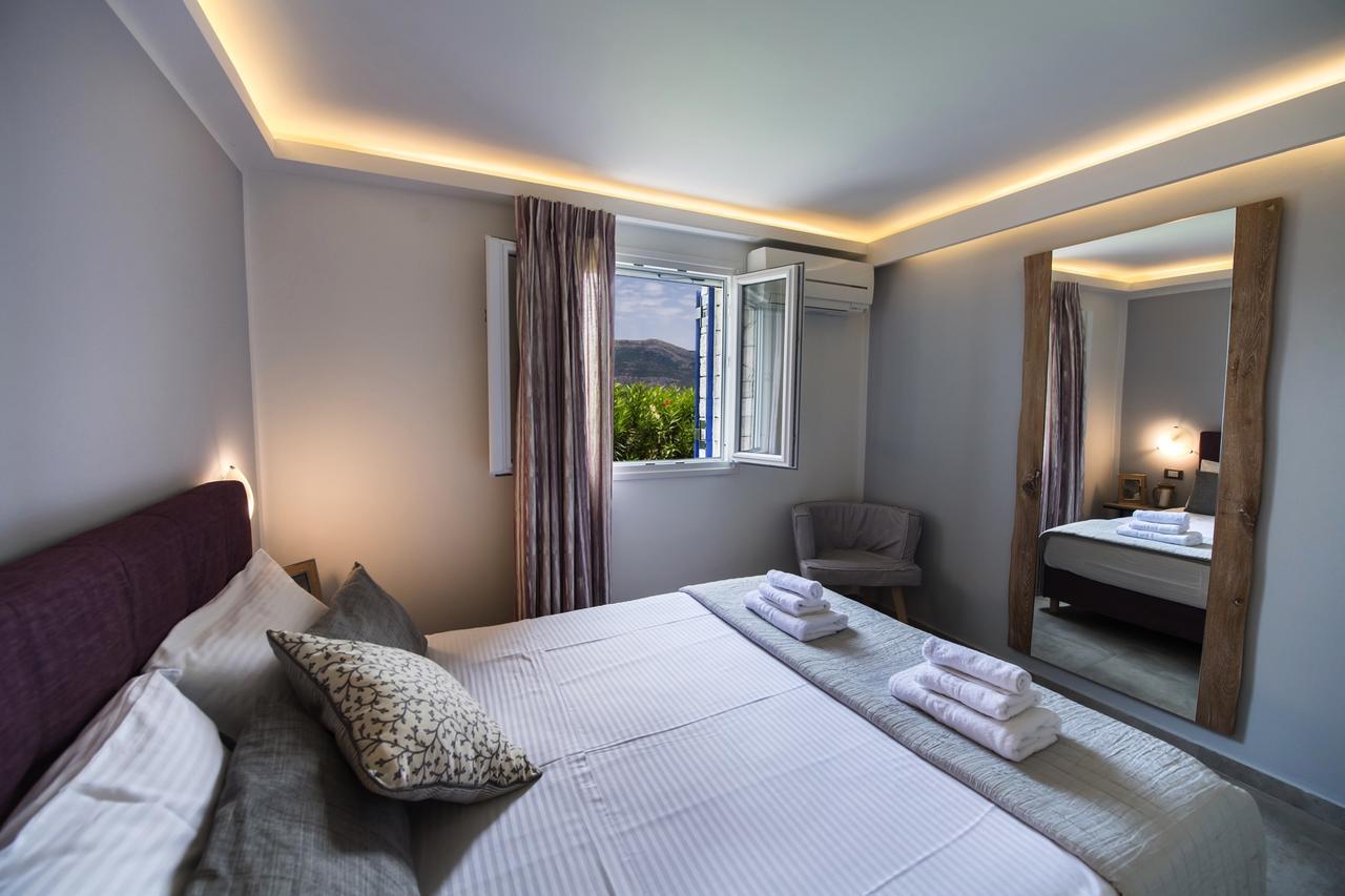 Villas Amantea- Four Villas With Big Pool And Infinity Pool 塞沃塔 外观 照片