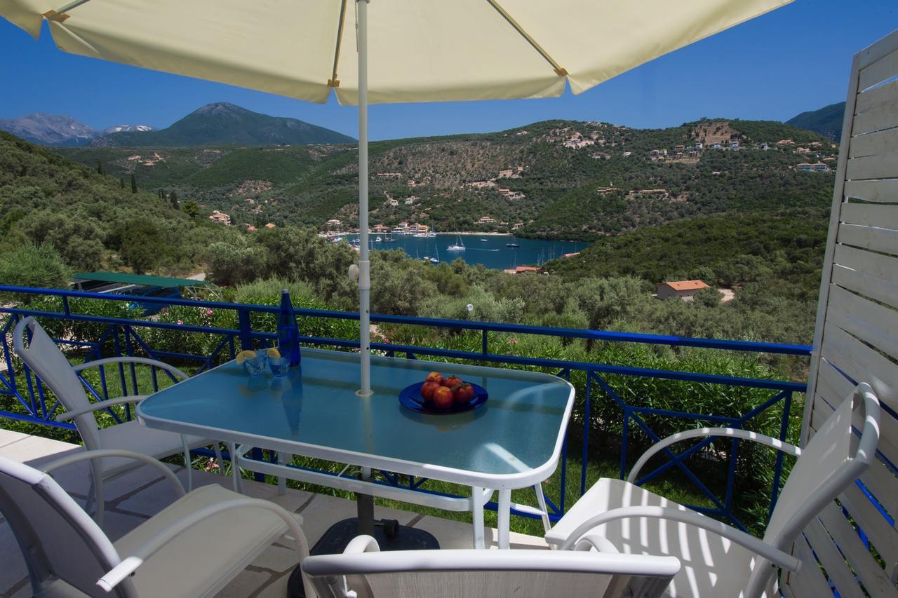 Villas Amantea- Four Villas With Big Pool And Infinity Pool 塞沃塔 外观 照片